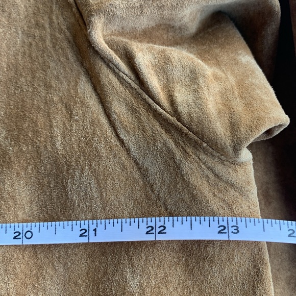 SOLD - Not For Sale
DANIER HOODED SUEDE BOMBER JACKET - Picture 9 of 9